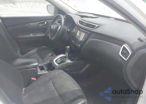 2015 Nissan Rogue Sv z USA, uszkodzony, nr VIN 5N1AT2MV2FC884877